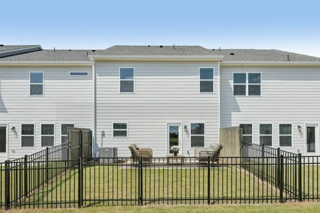 89 web or mls Stately Oaks Ct S1309 19 032