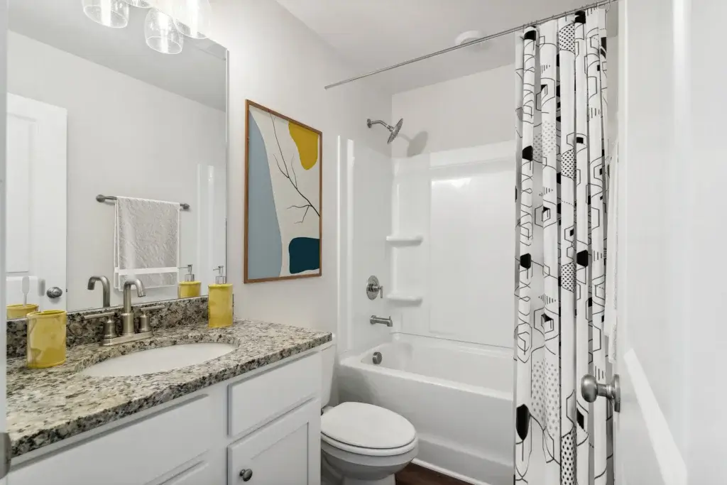 Poplar Row Hoschton bathroom