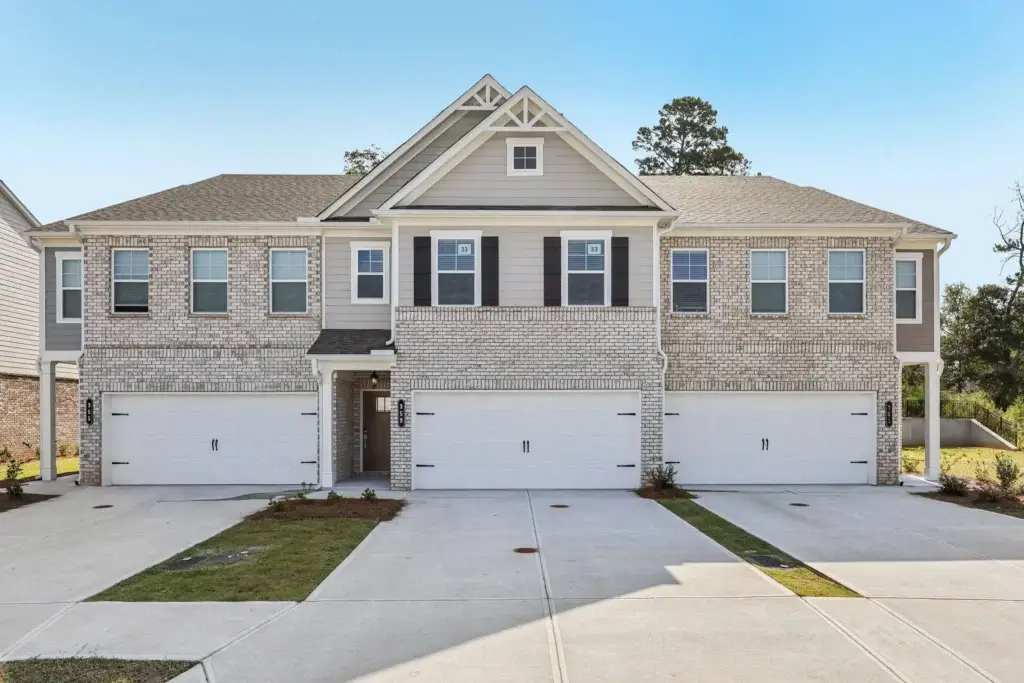 Poplar Row Hoschton georgia apartments exterior